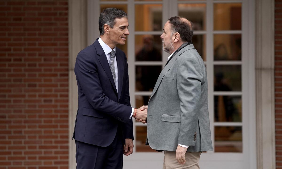 Madrid. 08.01.2026. Pedro Sánchez, presidente del Gobierno y Oriol Junqueras, presidente de ERC, en Moncloa