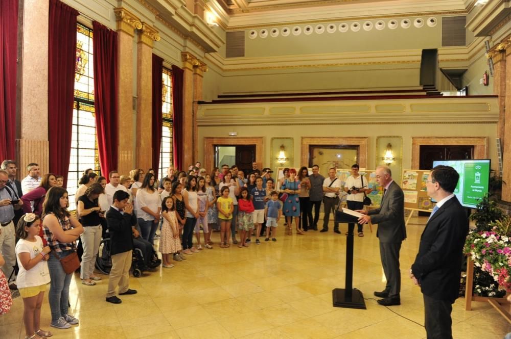 El alcalde de Murcia entrega a los niños y niñas los premios municipales del Día del Medio Ambiente