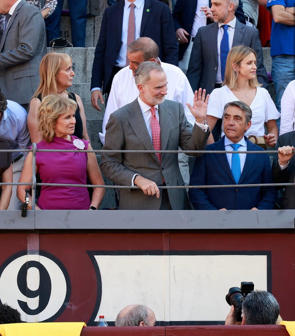 Felipe VI este jueves en Las Ventas con la periodista María Rey y el ganadero Victorino Martín.
