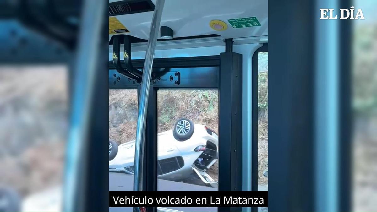 Vehículo volcado en La Matanza