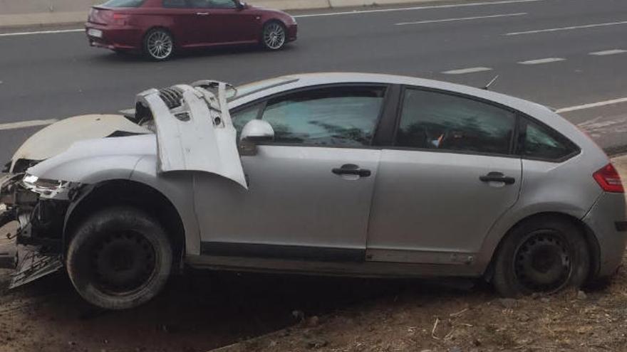 Volantazo y susto a la altura de Vecindario