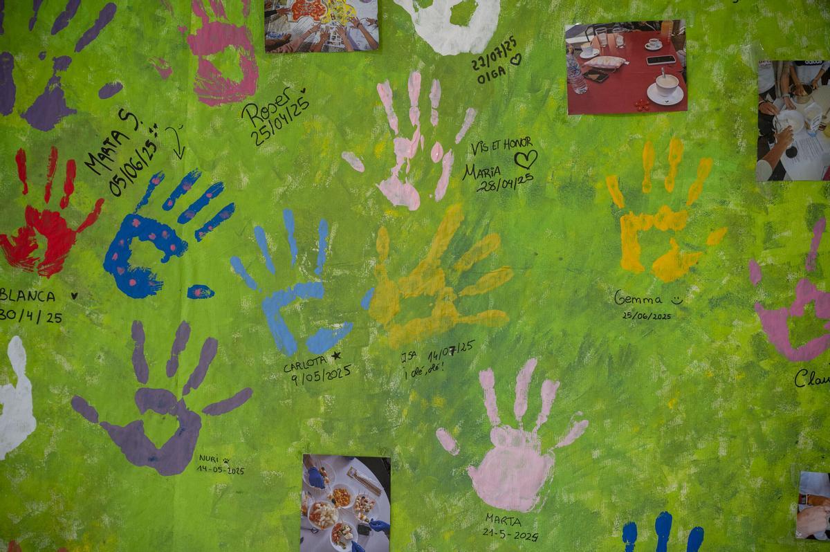 Barcelona. 13.01.2026.  Sociedad.    Detalle en la pared de una de las salas de trabajo de la unidad de recuperación de trastornos de la conducta alimentaria del hospital Fundació Hospitalàries Martorell especializado en casos de adultos con TCA.   Fotografía de Jordi Cotrina.