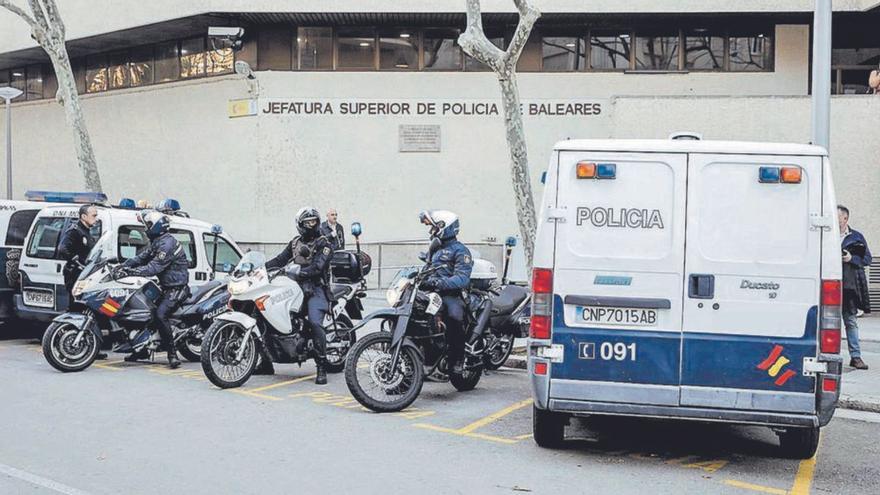 Una joven, herida al ser atacada por  su madre con unas tijeras en Palma