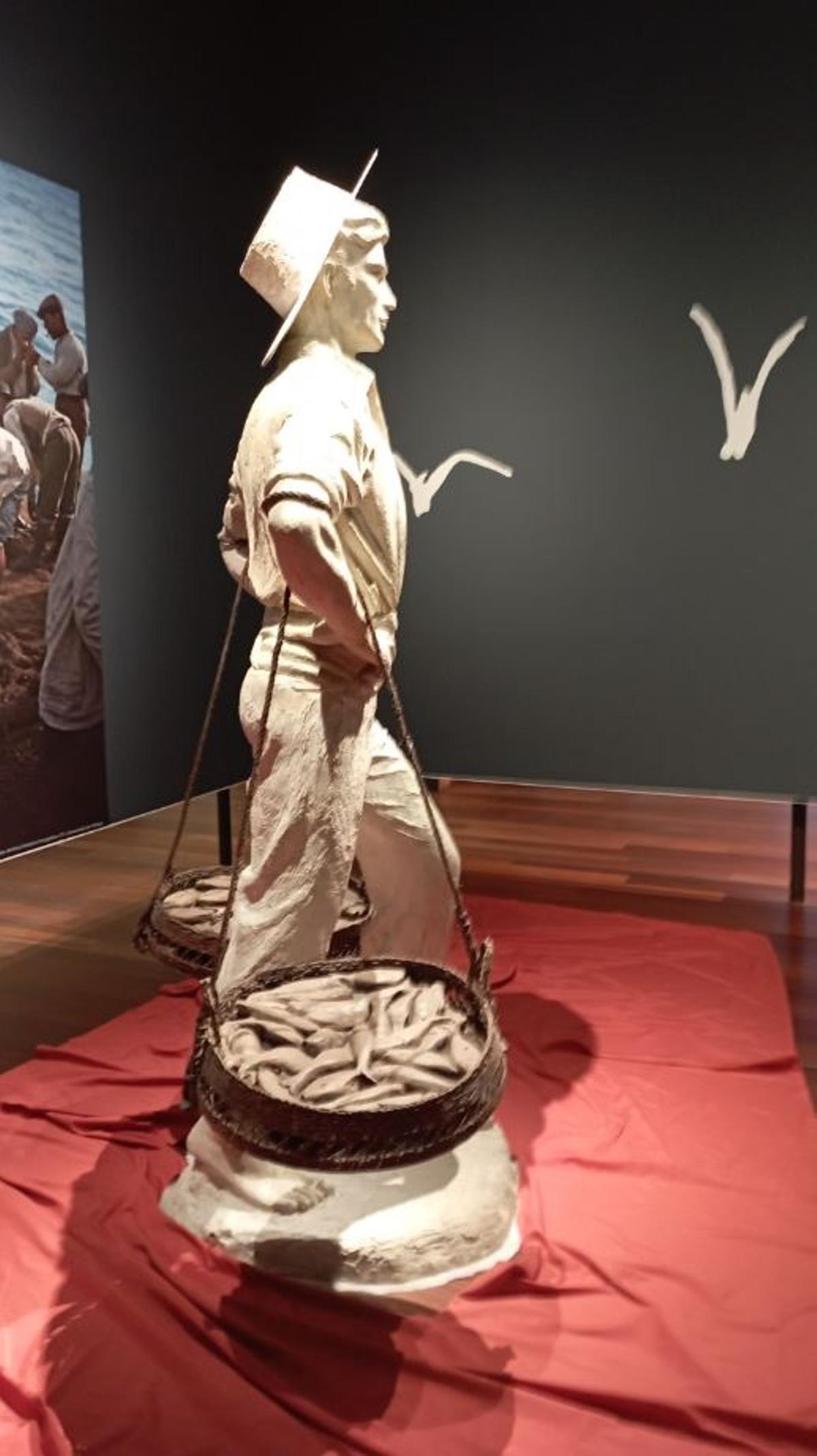El modelo de escayola del Cenachero, al completo ayer en el Museo de Málaga.