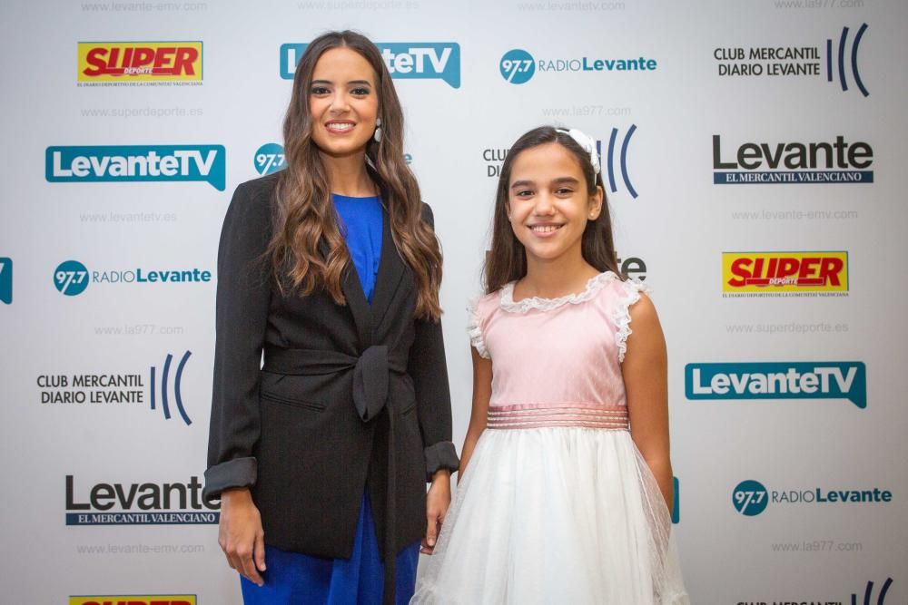 Marina Civera y Sara Larrazábal, hoy, en las instalaciones de Levante-EMV, Levante TV y la 97.7.