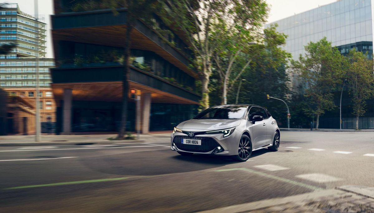 TOYOTA COROLLA
