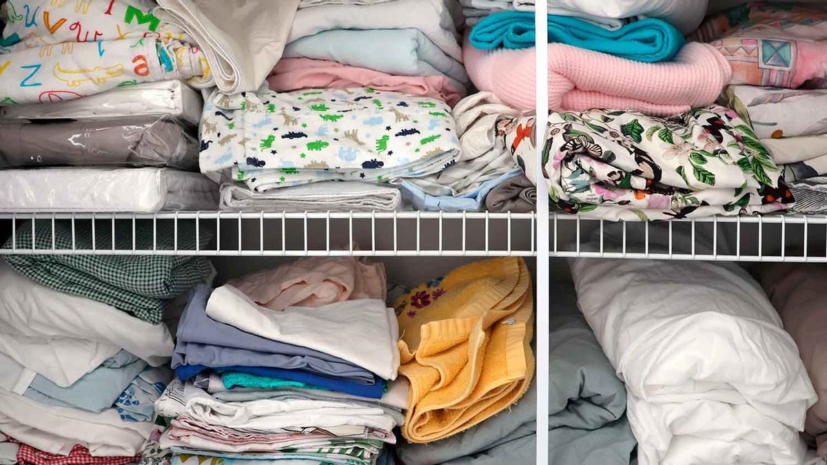 Adiós a perder espacio con la ropa de cama en cajones o armarios: la solución horizontal de Ikea que arrasa en ventas