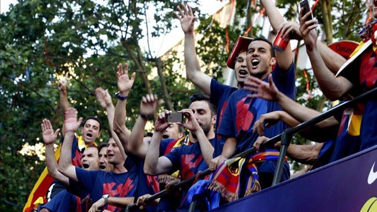 Los jugadores del Barça, celebrando el último triplete