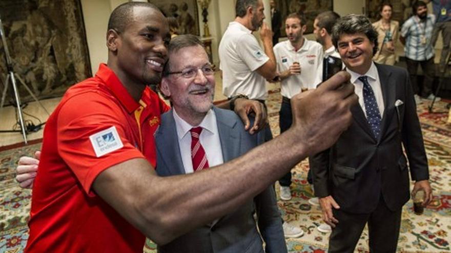 Rajoy, con la selección española de baloncesto