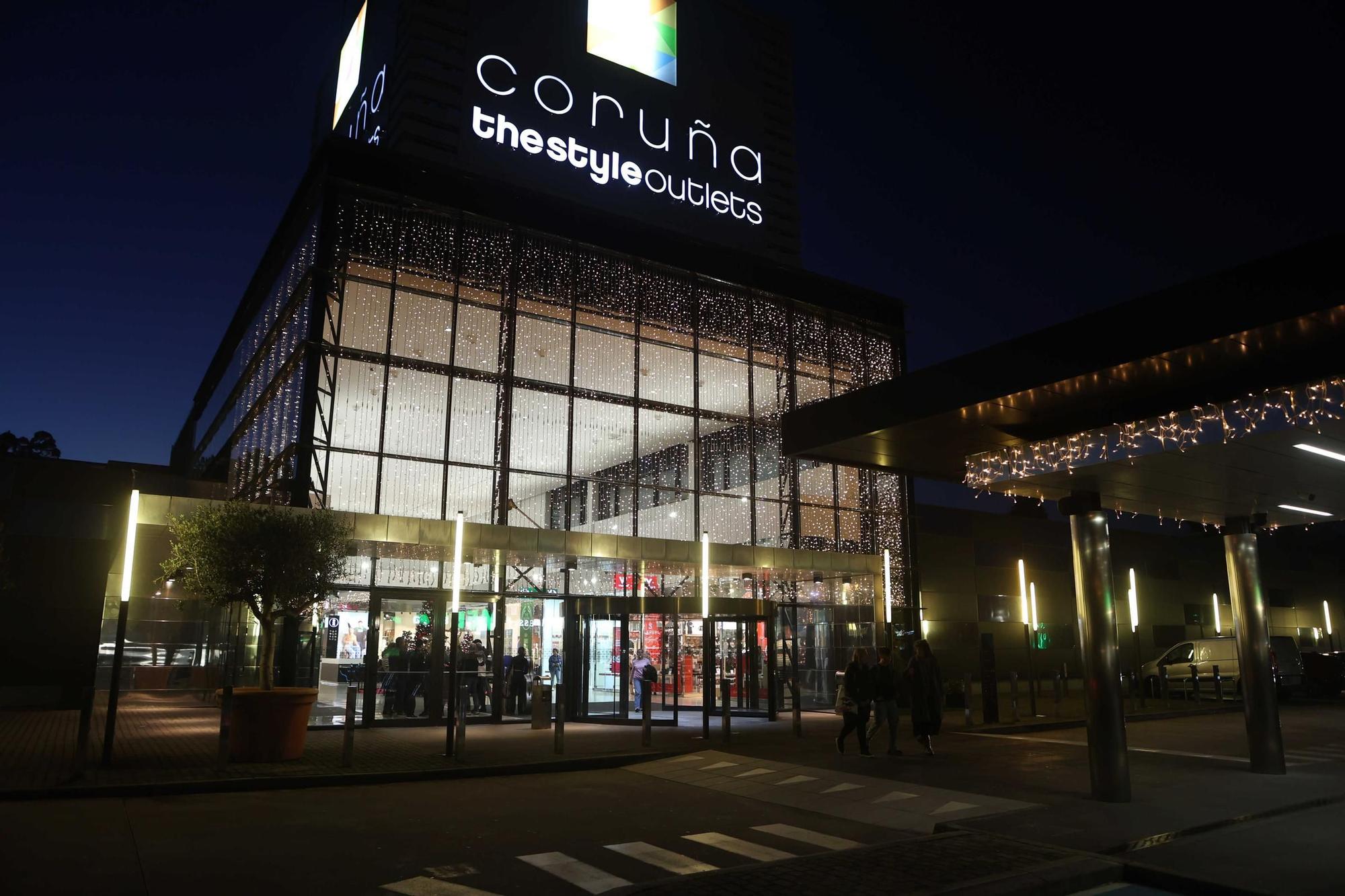 Coruña The Style Outlets enciende la Navidad con sorteos y música