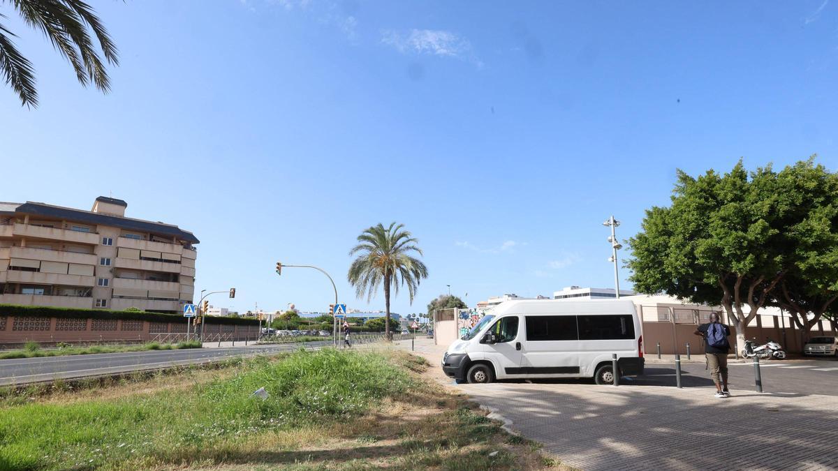 La calle Vicent Serra Orvay, a la derecha, tendrá una salida al primer cinturón de ronda.