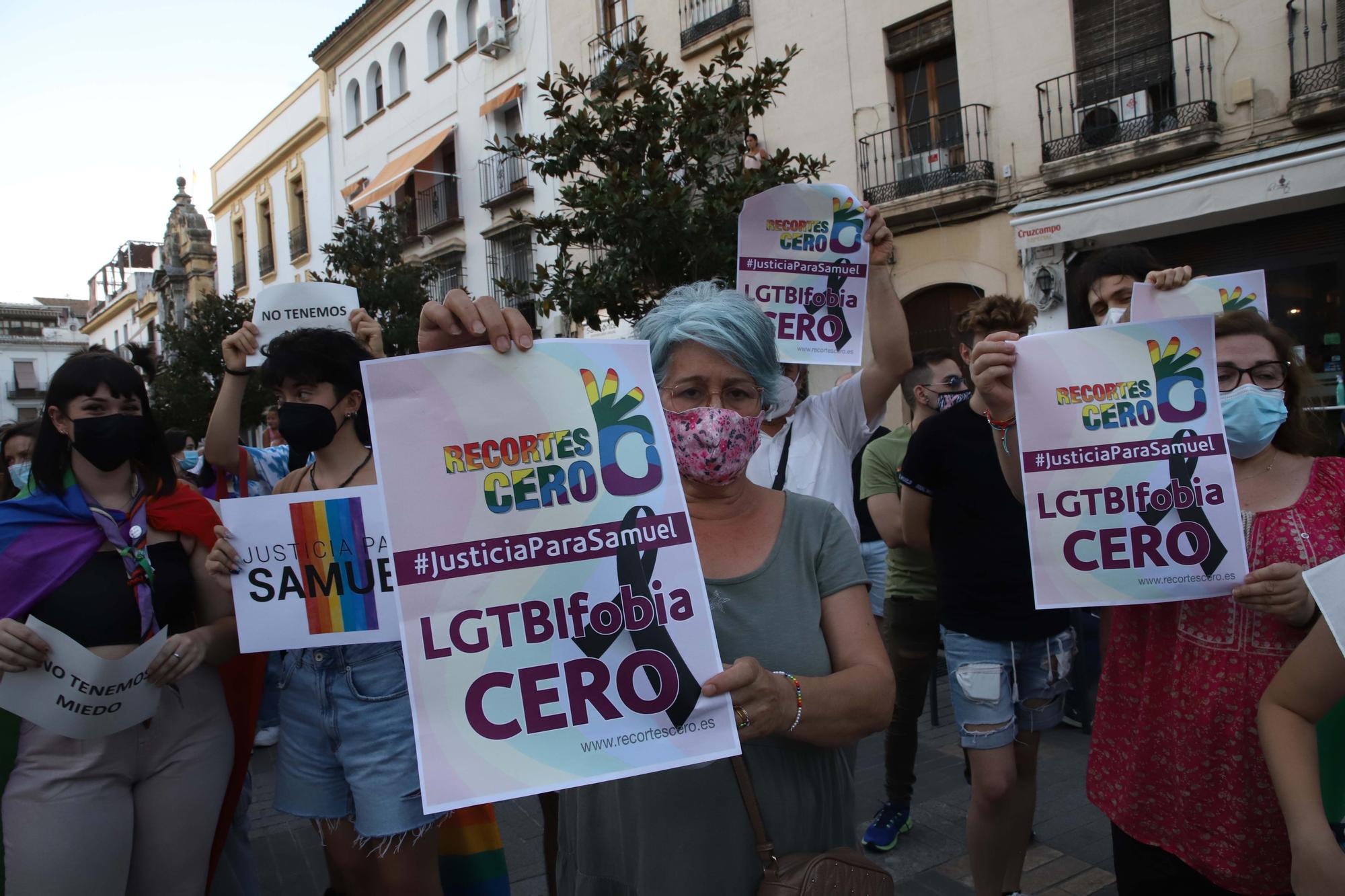 Cientos de personas exigen en Córdoba "justicia" por el asesinato de Samuel Luiz