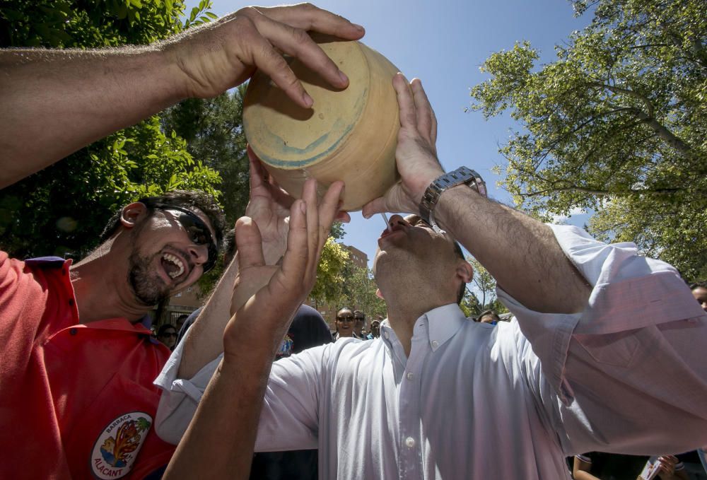 Unos 6.000 festeros disfrutan del tradicional Festival de Paellas en el parque Lo Morant