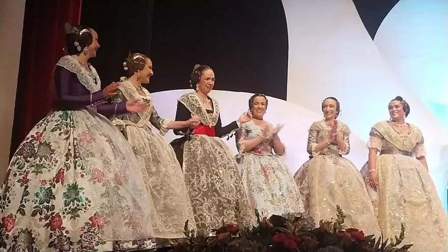 Así ha conocido Claudia Gomis su elección como nueva fallera mayor de Alzira