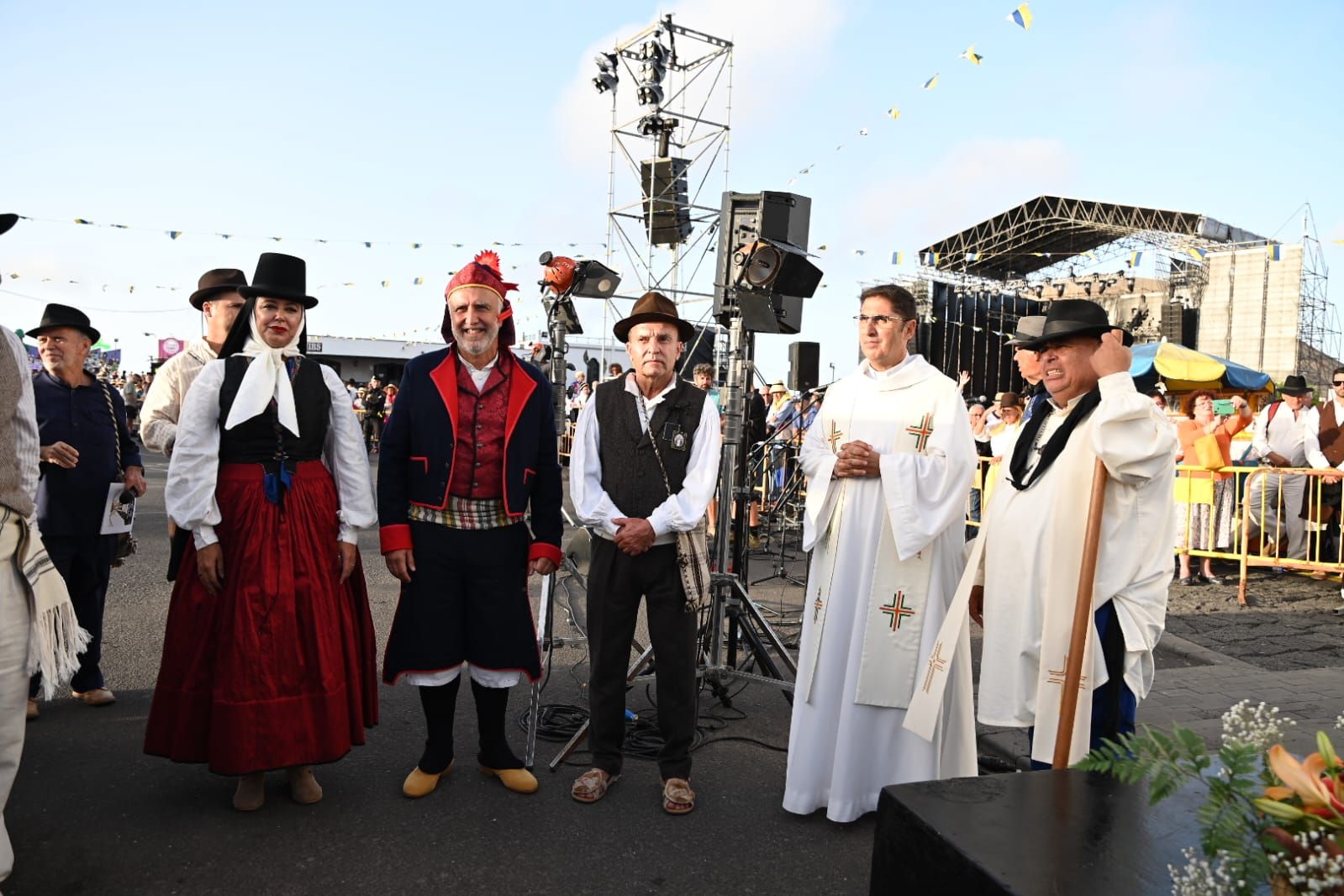 Ángel Víctor Torres acude a la ofrenda a la Virgen de Los Dolores, en Lanzarote