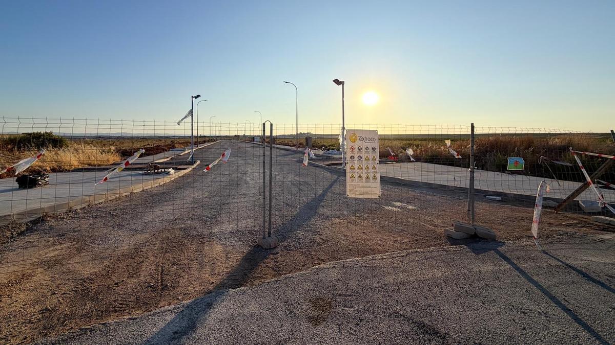Nuevos viales casi terminados en una de las zonas de ampliación del polígono industrial.
