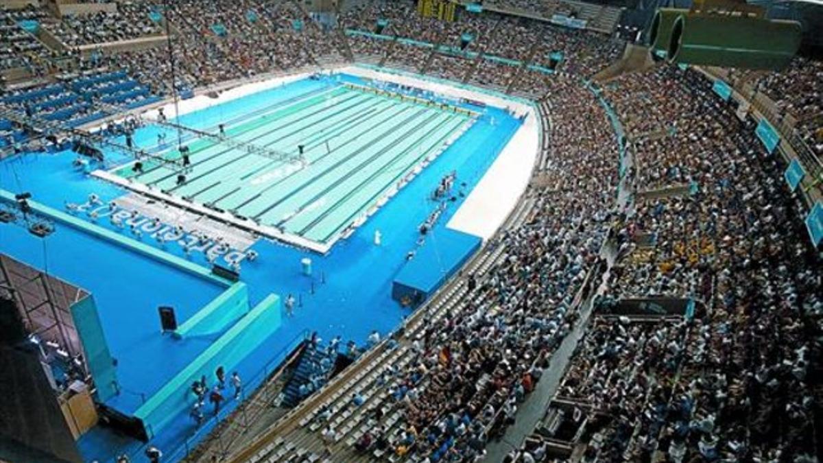 EL AVAL DEL 2003  Barcelona ya acogió con éxito los Mundiales del 2003, con su piscina estrella instalada en el interior del Palau Sant Jordi. Michael Phelps se consagró como nueva estrella (cuatro oros y dos platas), se establecieron 14 récor