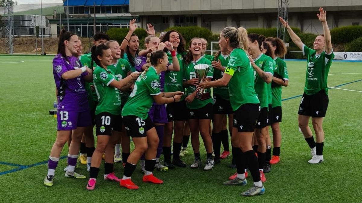 La plantilla del Sport celebra el título obtenido durante este fin de semana.