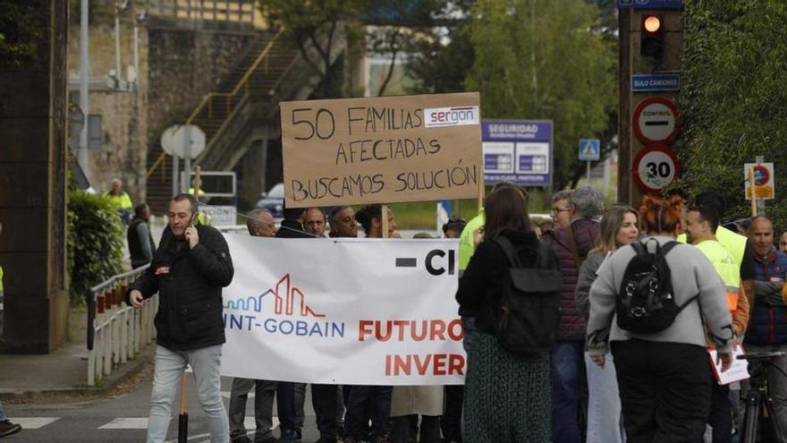 Trabajadores de Sergon durante las protestas de esta primavera en Saint-Gobain. | Ricardo Solís