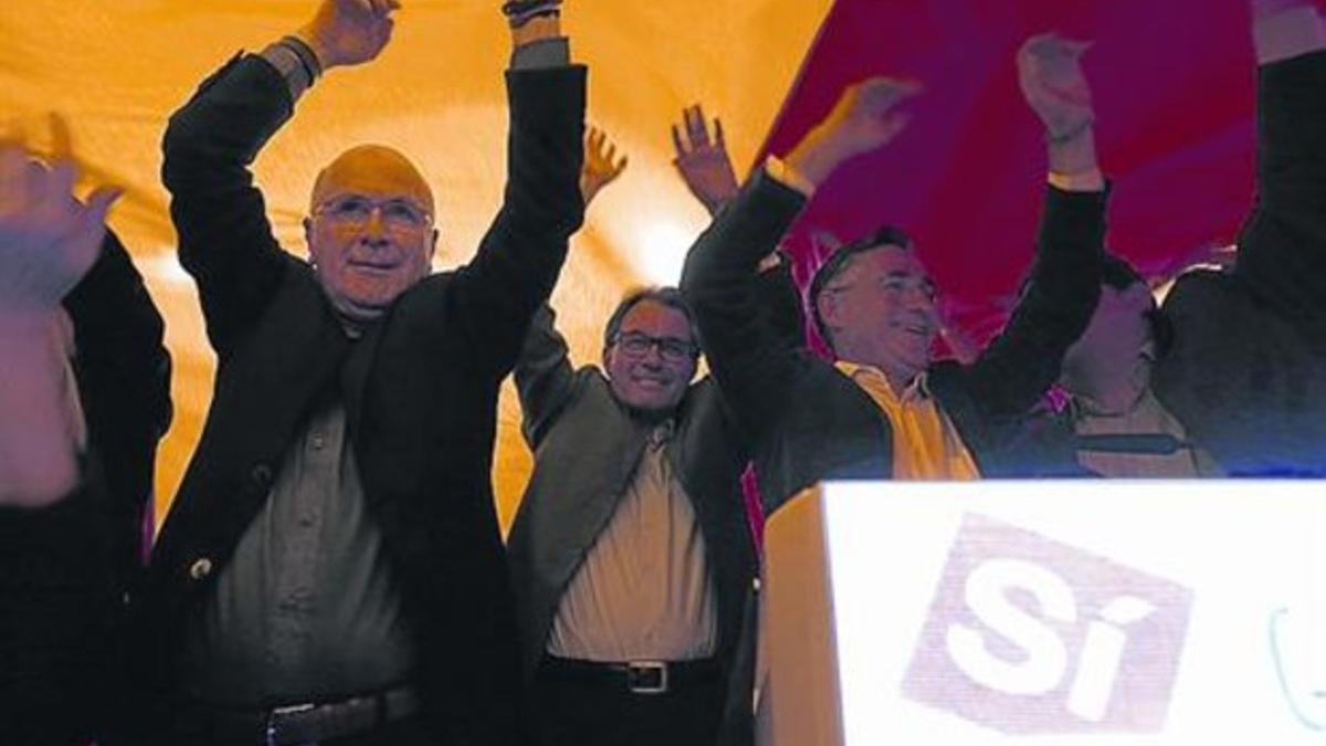 Duran, Mas y Tremosa, anoche, en la apertura de campaña en Barcelona.