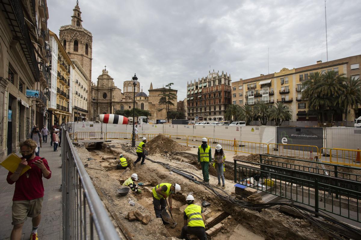 Las obras de la Reina sacan a la luz una posible cuarta muralla de València