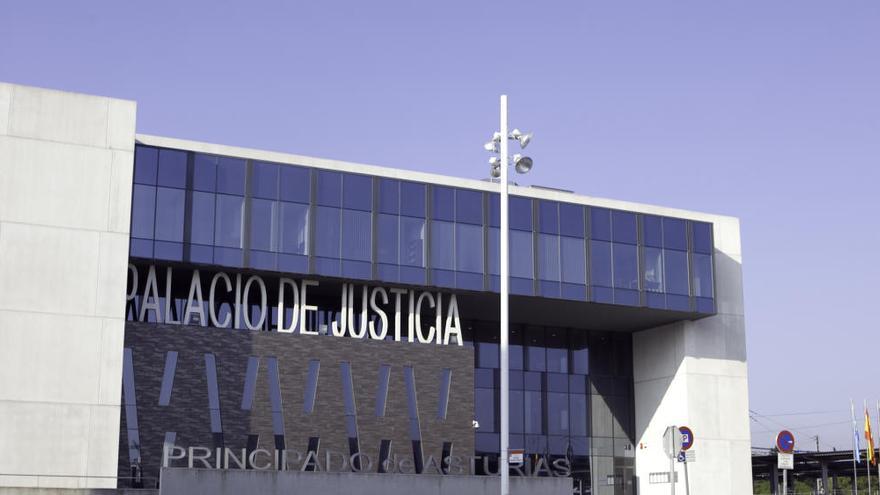 Una vista del Palacio de Justicia de Gijón.