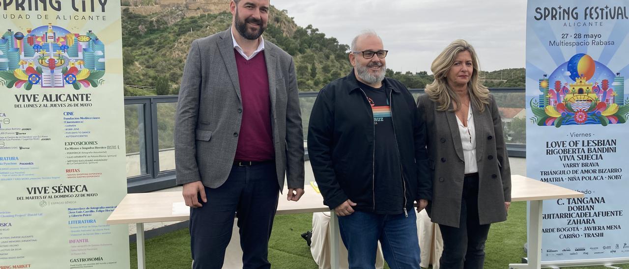 José Mancebo, José Piñero y Elena Lumbreras, en la presentación de Spring City en Alicante