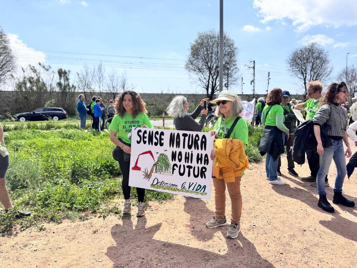 Manifestación contra el Pla de Ponent de Gavà.