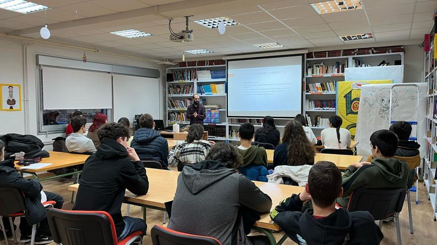 Alumnos del IES Paralaia y la UVigo estudian las causas de los incendios tras el de Meira