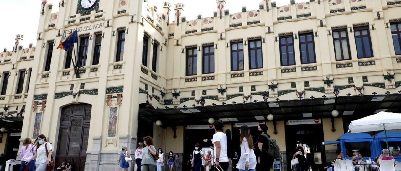 Estación del Norte, el epicentro de las Cercanías del área metropolitana de València.  | M. MONTESINOS