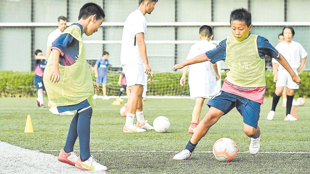 Un momento de los entrenamientos del proyecto MR3 Football Academy en China