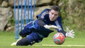 Lunin, en su etapa en el Oviedo.