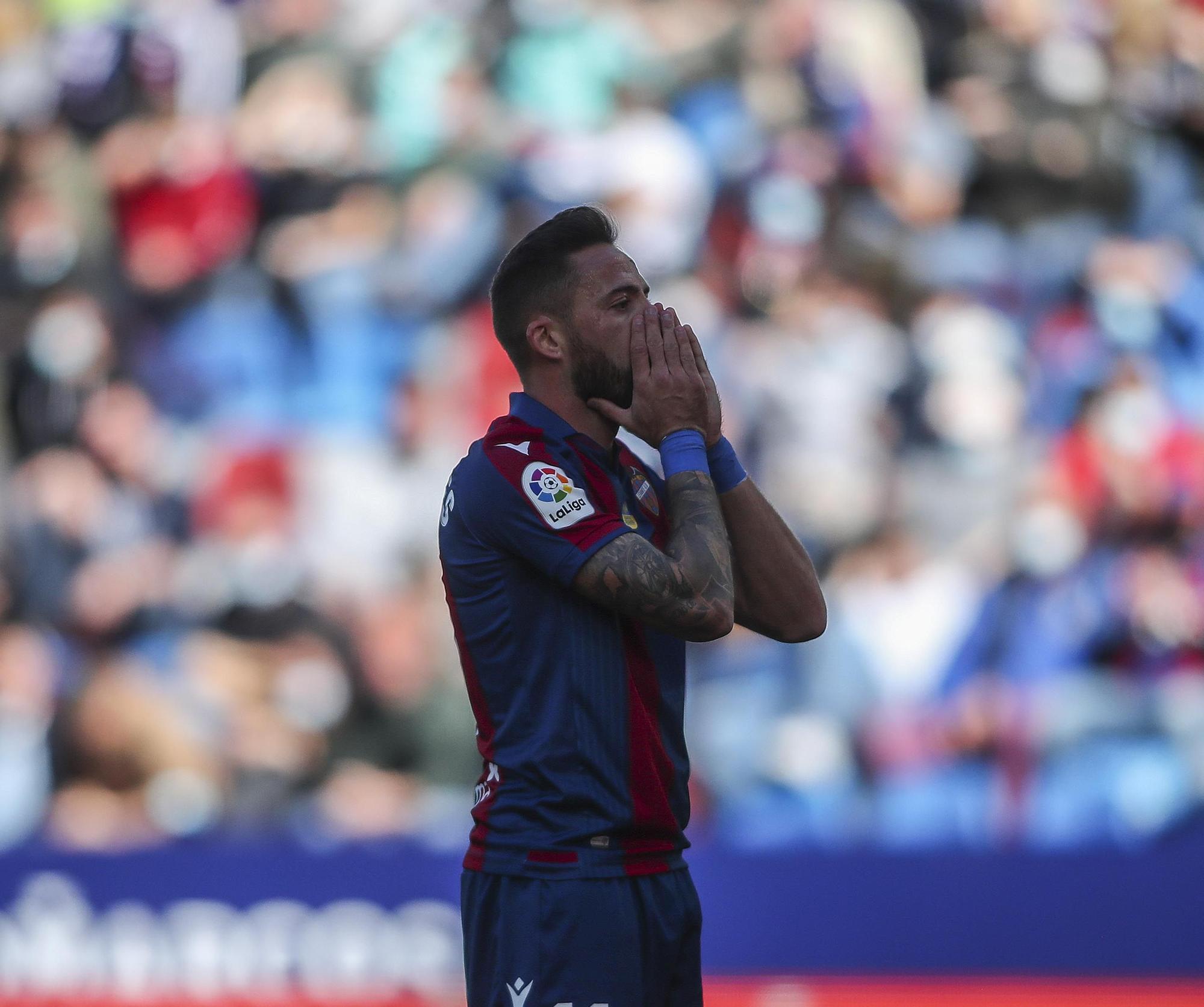 Las imágenes de la victoria del Levante frente al Villarreal en el Ciutat de València