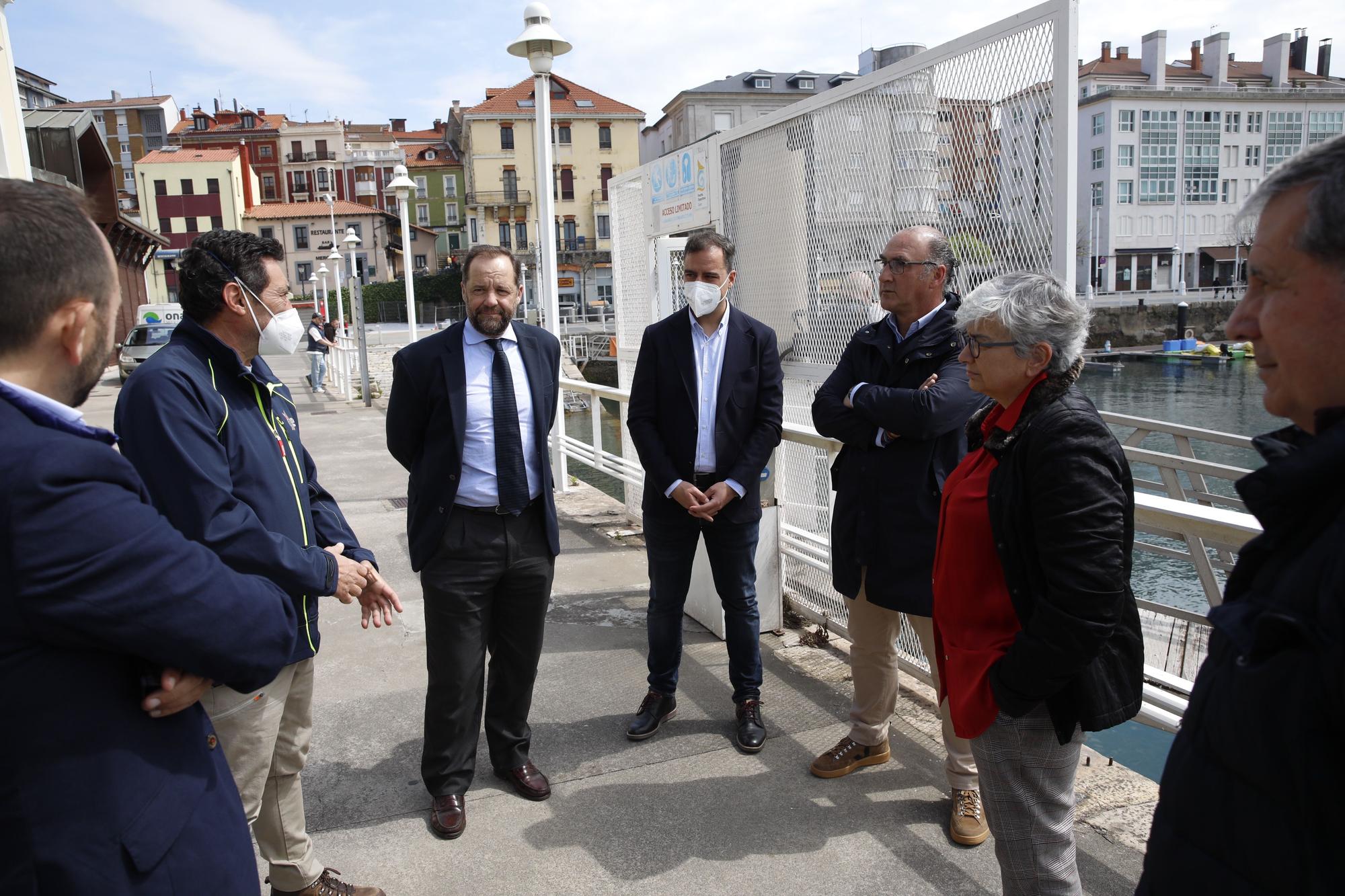 Una aspiradora para el mar: así es el dron que limpia la superficie del agua presentado en Gijón