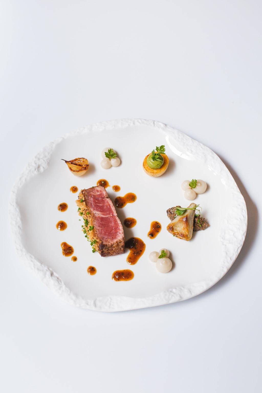 Solomillo Simmental Perigueux con duxelle y alcachofa