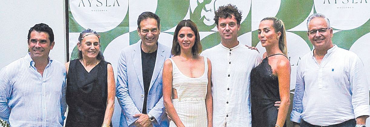 16 Alejandro Bautista, Maria Teresa Tena Iturrizaga, Pedro Vidal, Macarena Gomez, Aldo Comas, Martina Benvenutto y Manuel Mas.jpg