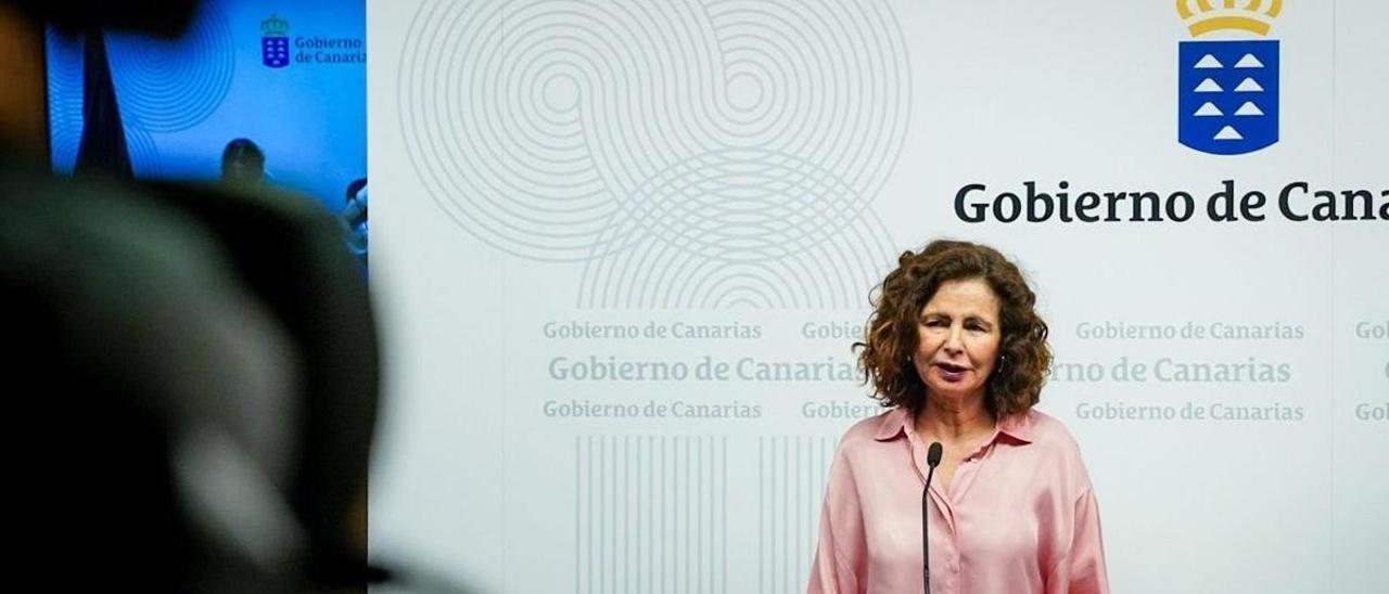 Matilde Asián, Consejera de Hacienda.