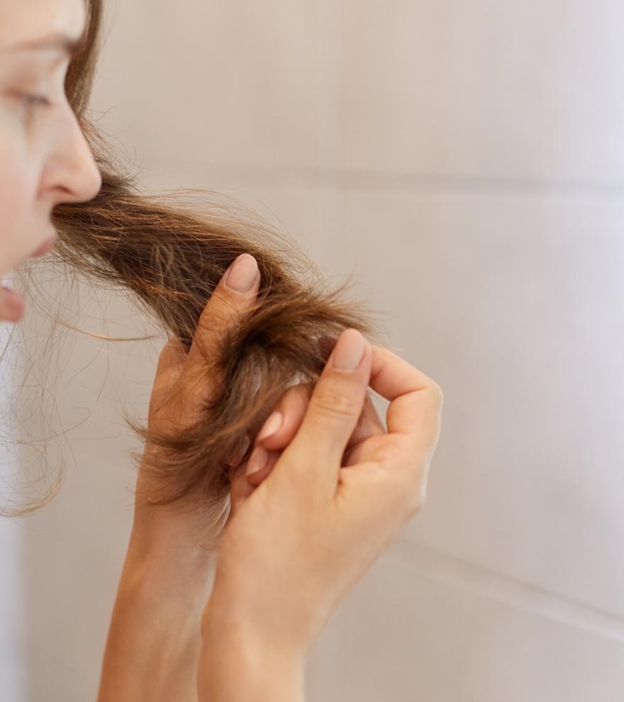 Caída de pelo: ¿Por qué se cae más Consejos para combatirlo y cuándo acudir a especialista