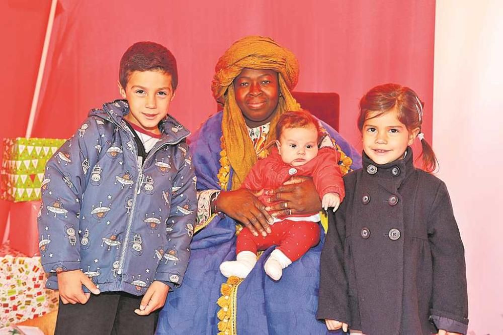 Els nens visiten el patge dels Reis Mags d'Orient - Fotos del 5 de gener de 2020