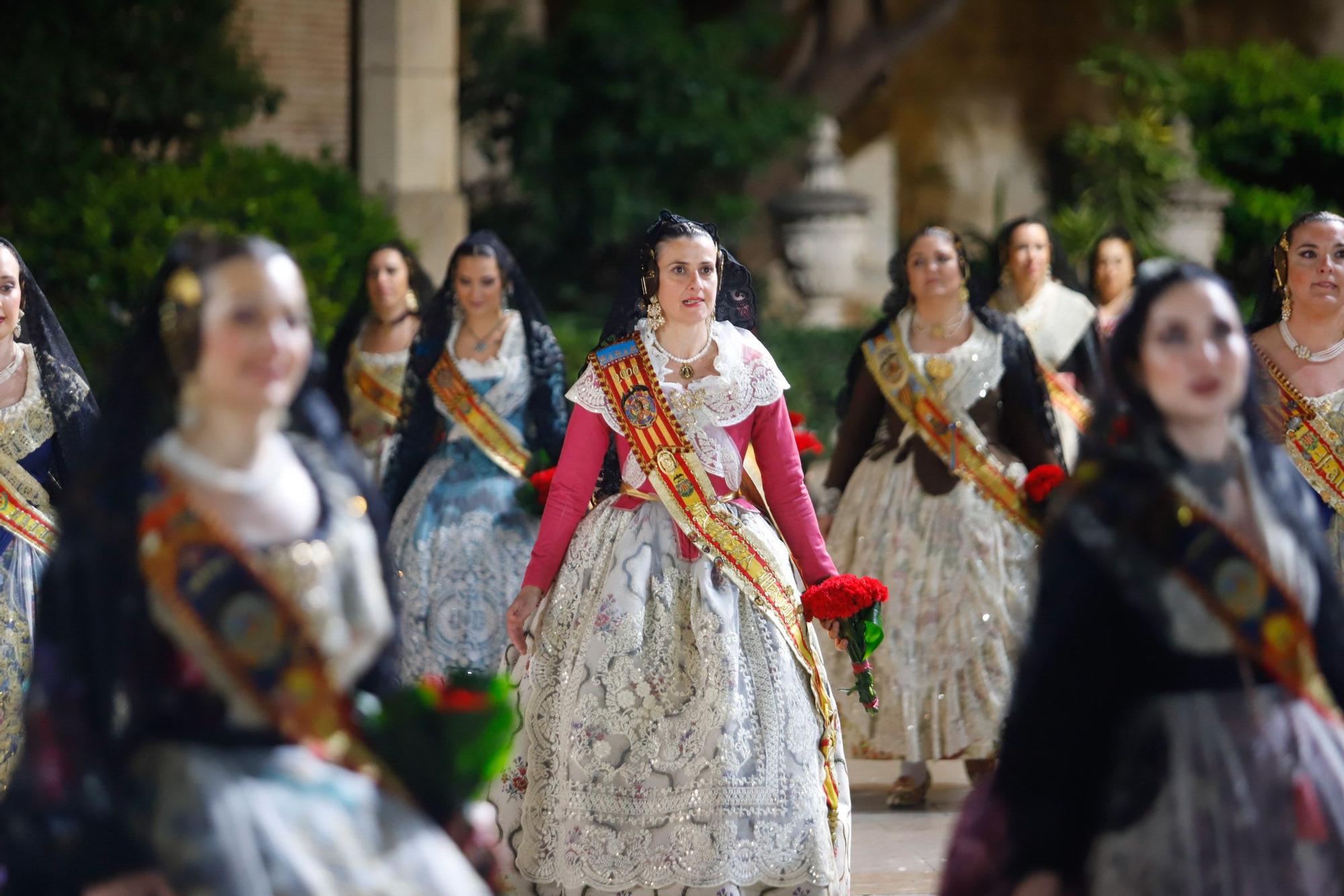 Búscate en el segundo día de la Ofrenda en la calle San Vicente entre las 24 y la 1 horas