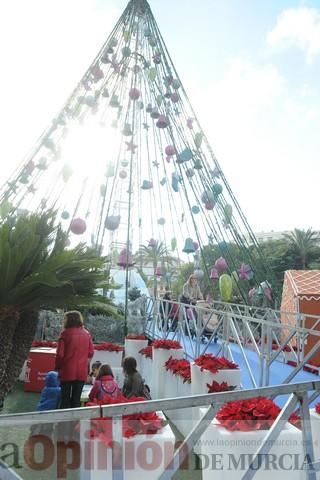 Actividades infantiles en el árbol de Navidad