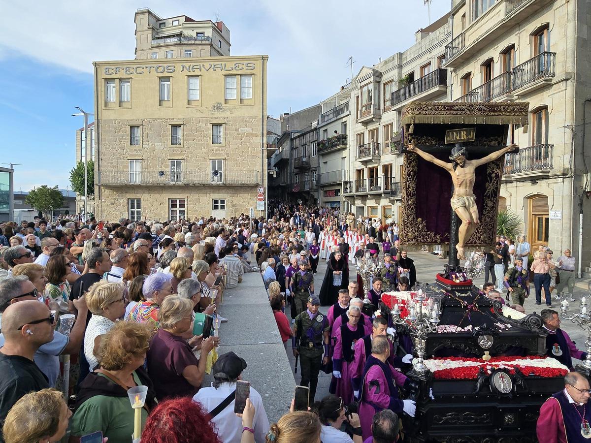 Misa y procesión del Cristo de la Victoria de Vigo, en imágenes