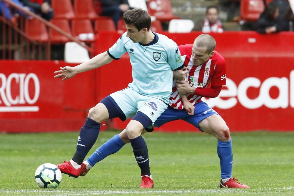 El partido entre el Real Sporting y el Numancia, en imágenes