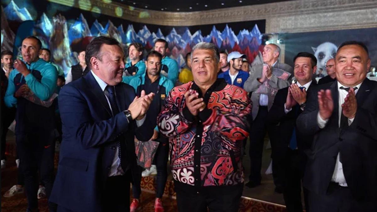 Laporta visita Kirguistán para poner en marcha el proyecto Barça Experience