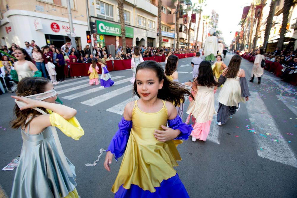 San Vicente celebra su entrada cristiana en las fiestas de Moros y Cristianos 2019