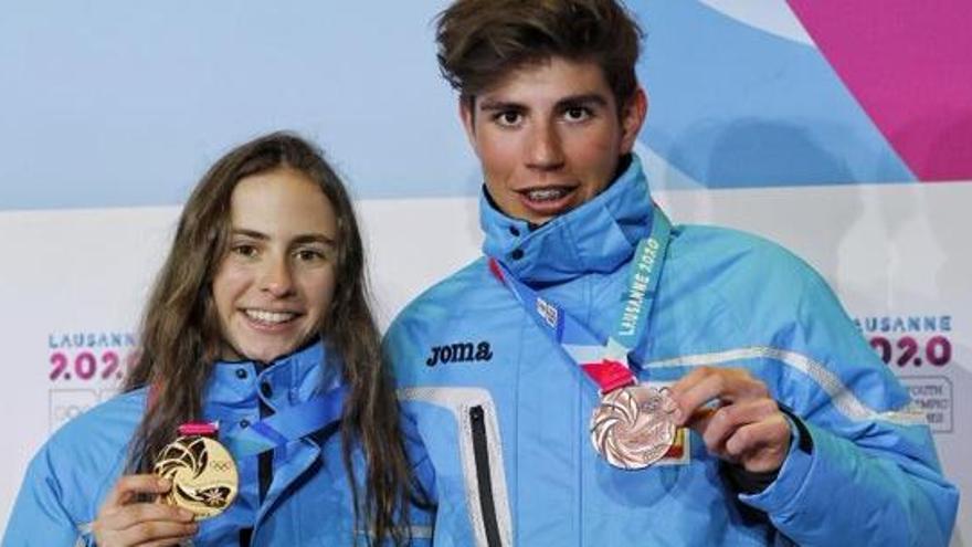 Maria Costa i Ot  Ferrer amb les seves medalles