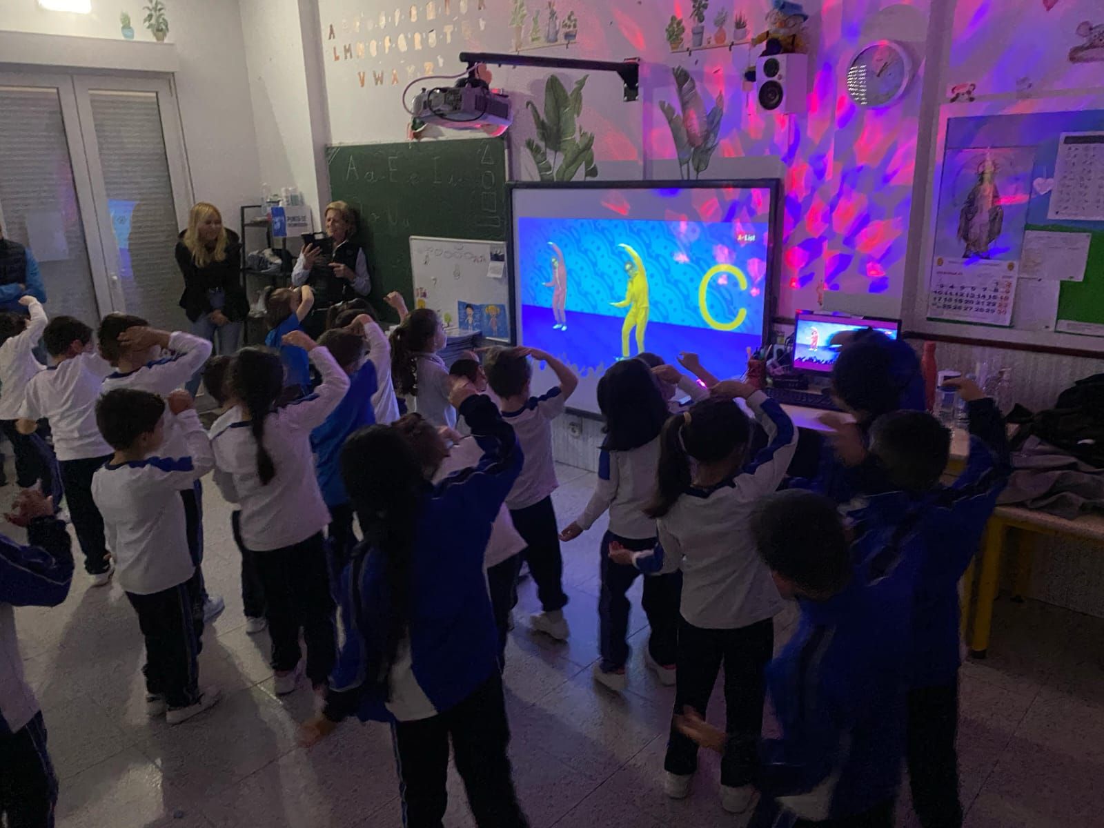 Fiesta colegial en el Patronato por San José (en imágenes)