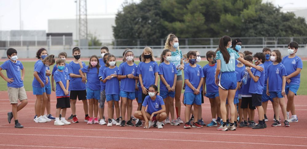 Presentación de los equipos de la Escuela de Atletismo del CAEM de Sagunt.