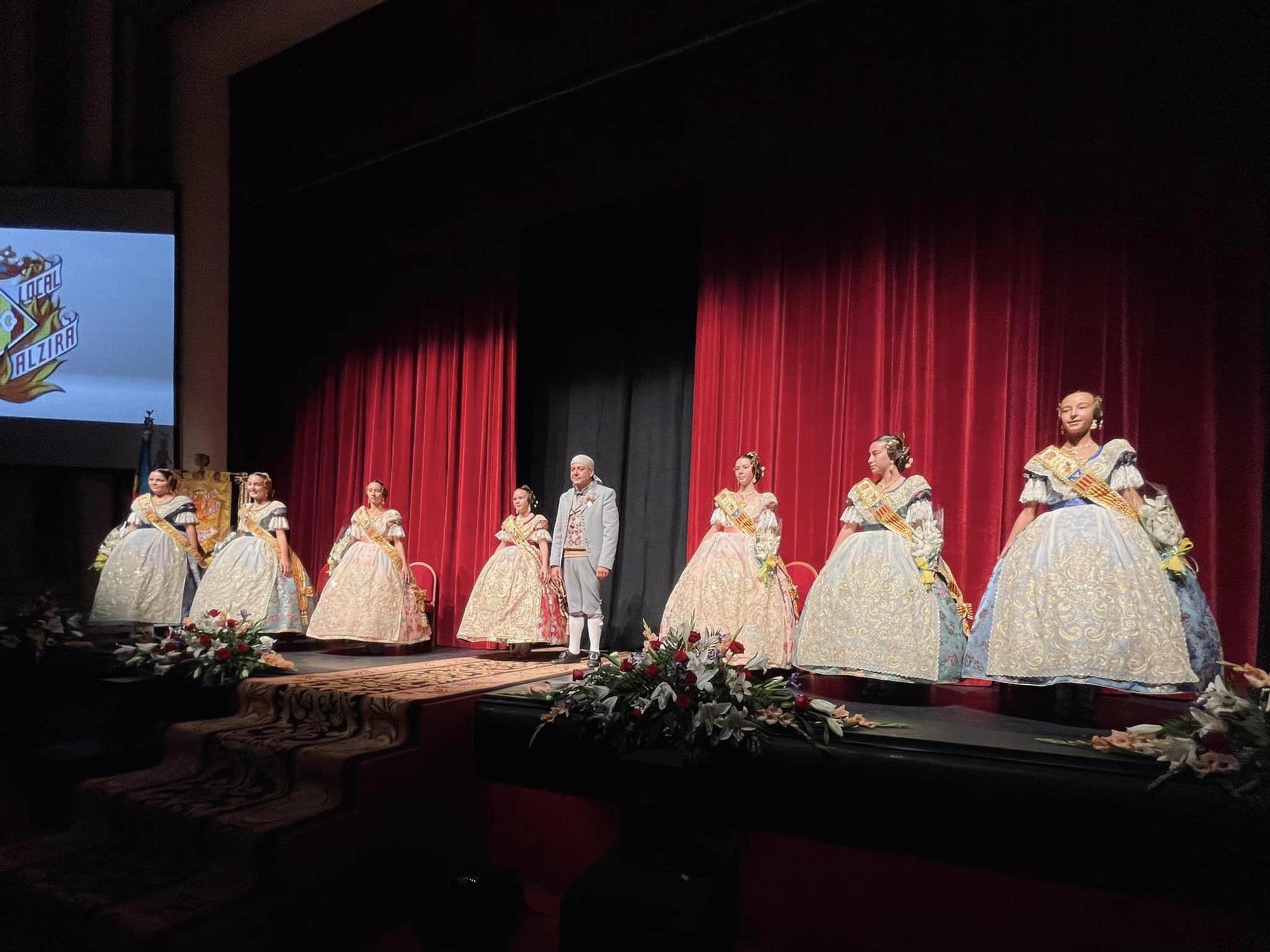 Exaltación de la fallera mayor infantil de Alzira