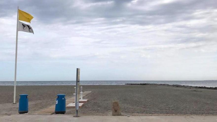 Las Playas de Santa Pola izan la bandera amarilla excepto Varadero que permanece con alerta máxima